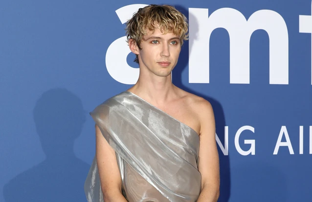 Troye Sivan doesn't like being the focus of attention