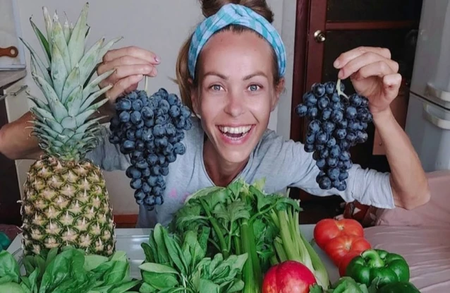 La influencer murió de inanición el mes pasado tras una década comiendo sólo frutas y verduras.