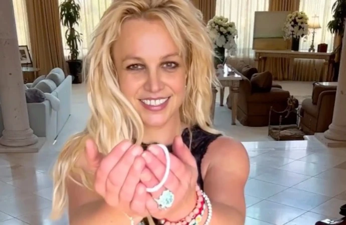 Britney Spears has replaced her wedding ring with a huge piece of cheap bling