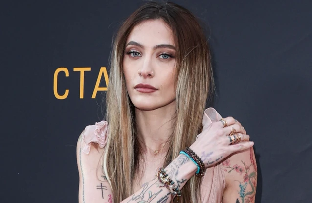 Filha de Michael Jackson diz que recebe fotos da autópsia do pai