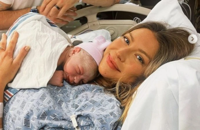 Stassi Schroeder has given birth (c) Instagram