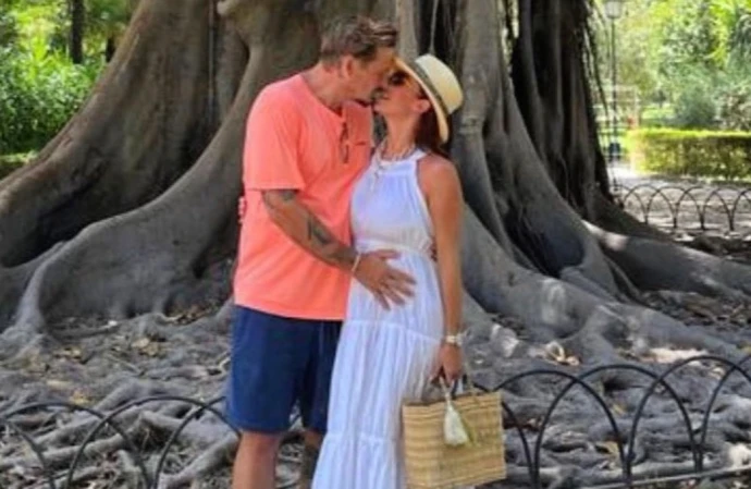 Lee Ryan and wife Verity are expecting another baby (c) X