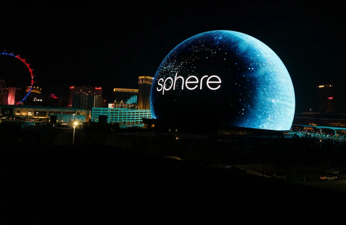 Vince Gill says concertgoers at the Sphere in Las Vegas ignore the bands