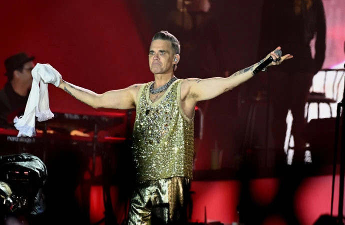 Robbie Williams is working on his new album