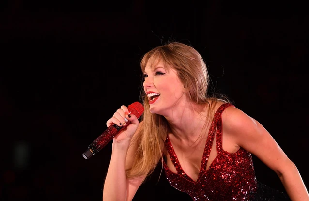 Taylor Swift Pauses Eras Tour Because Of Sniffly Nose