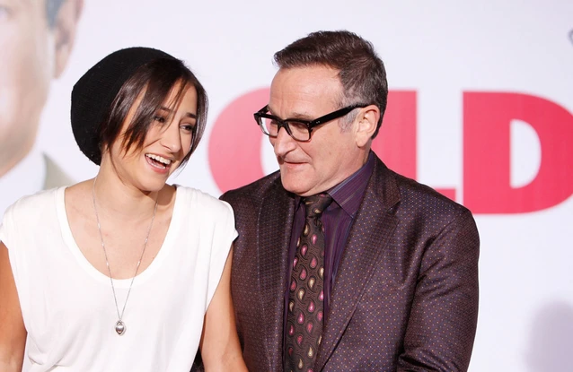 Zelda Williams com seu falecido pai, Robin Williams