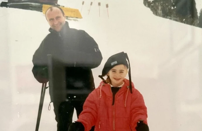 You never knew that these stars were family...