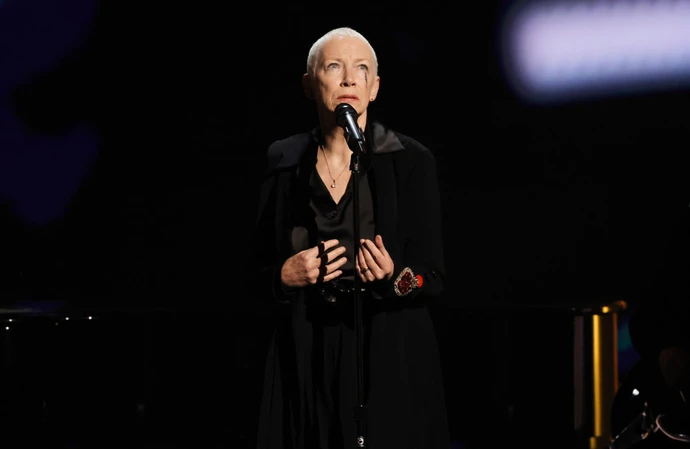 Annie Lennox calls for 'ceasefire'