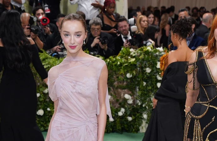 Phoebe Dynevor is starring in Famous