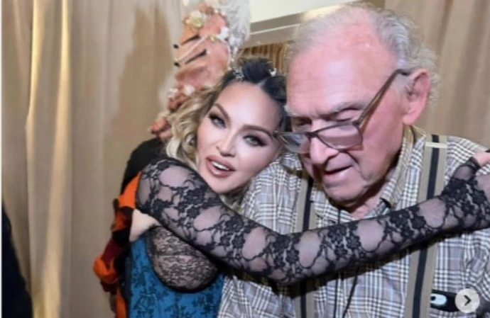Madonna and her dad Silvio (c) Instagram