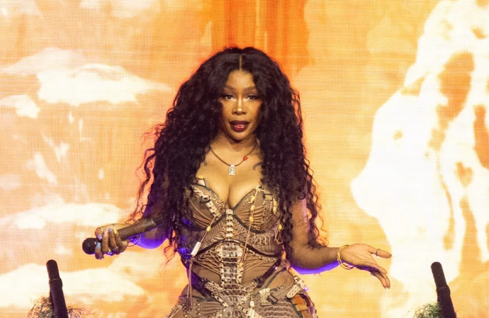 SZA says it takes 'bravery to be alive in public'