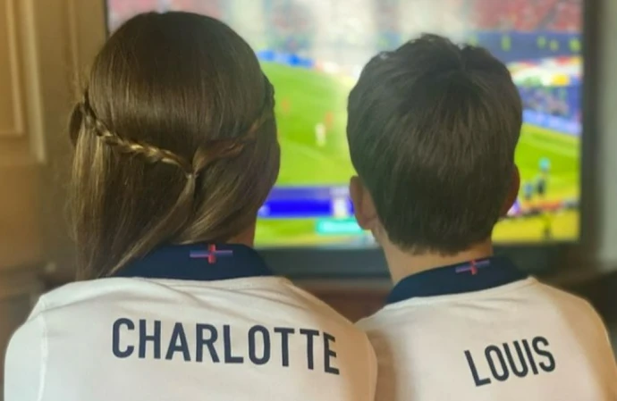 Princess Charlotte and Prince Louis watching England (c) Instagram