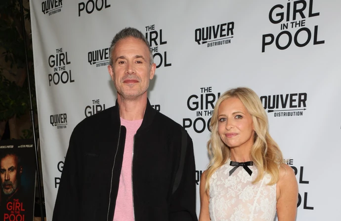 Freddie Prinze Jr and Sarah Michelle Gellar find it easy to stay out of the spotlight