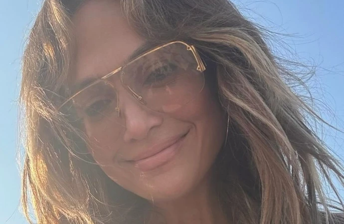 Jennifer Lopez has shared pictures from her single girl summer