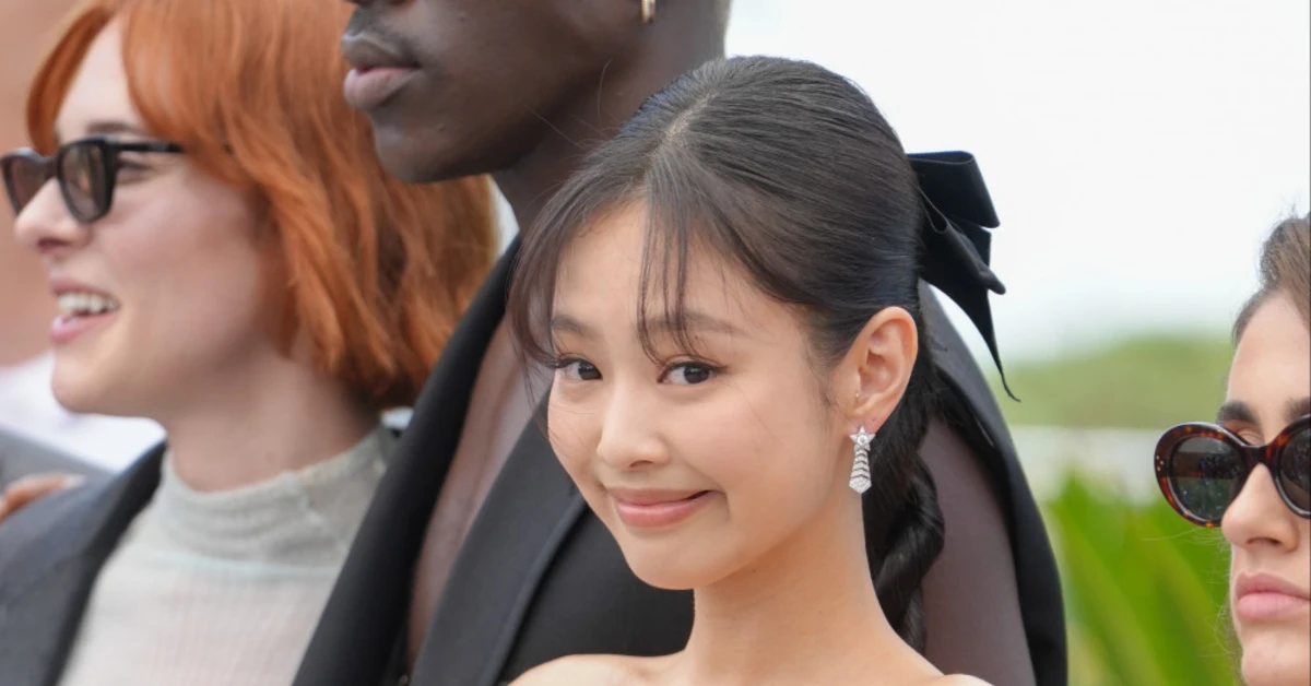 lipaa　9060130 オプションお写真2枚目掲載 History of photography and dua lipa's success