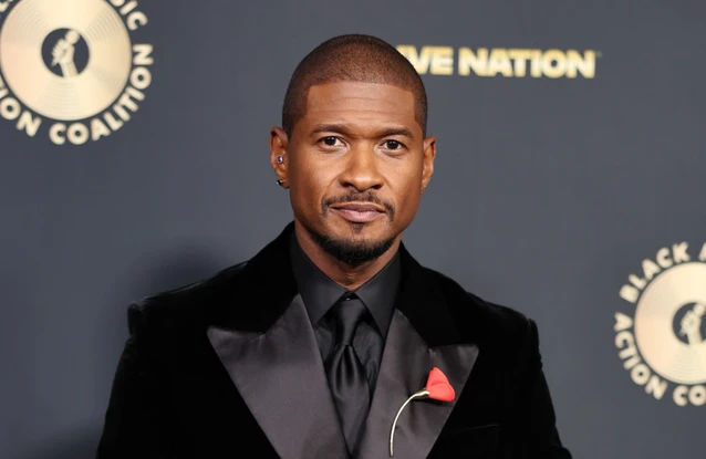 Usher performed with Craig David in London