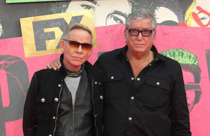 Steve Jones (right) hopes to make peace with Johnny Rotten