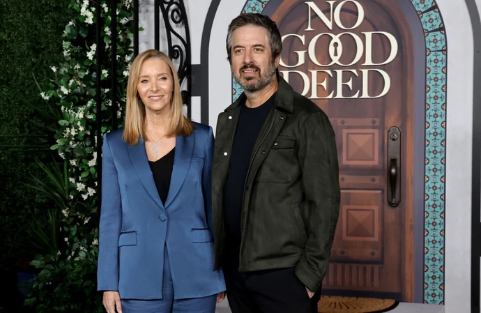 Lisa Kudrow is desperate to do a sitcom with Ray Romano