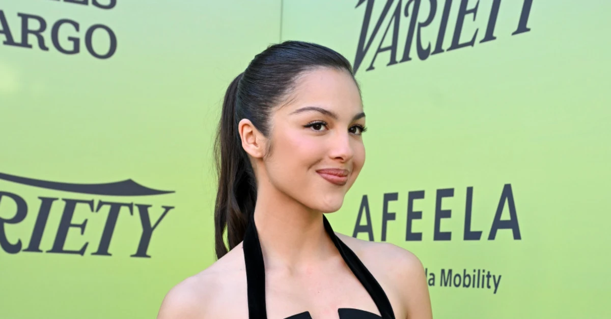 Olivia Rodrigo: Detasemen dari Teori Konspirasi Demi Kesehatan Mental