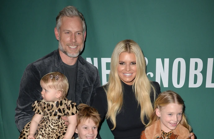Jessica Simpson e il marito Eric Johnson coi figli