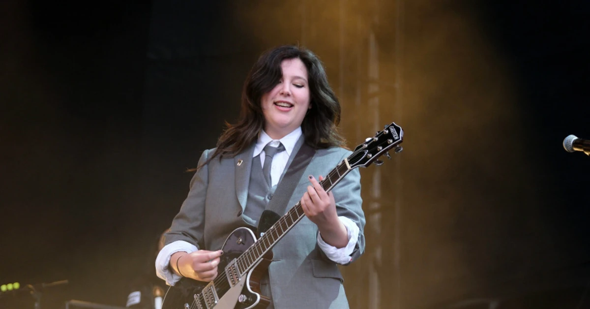 露西·達克斯（Lucy Dacus）宣布英國和歐洲巡迴演出日期，分享了新的單打最佳猜測