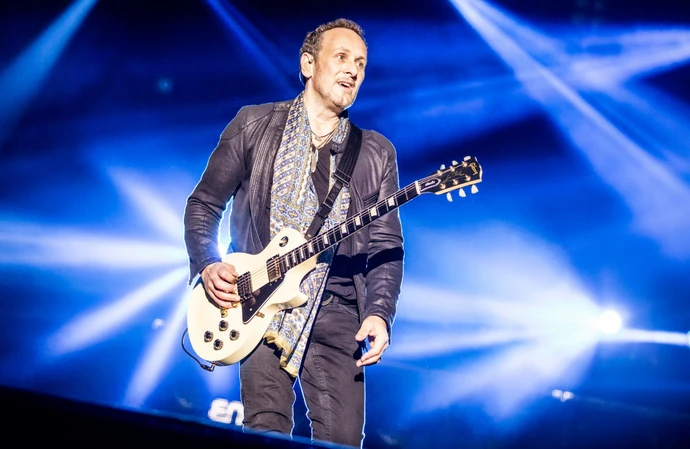 Vivian Campbell misses Def Leppard's Mexico concert amid cancer treatment