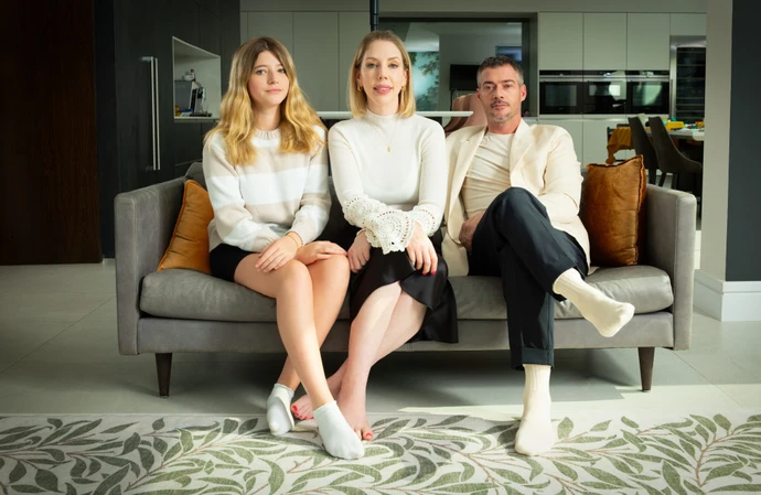 Violet with her mother Katherine Ryan and her stepfather Bobby Kootstra