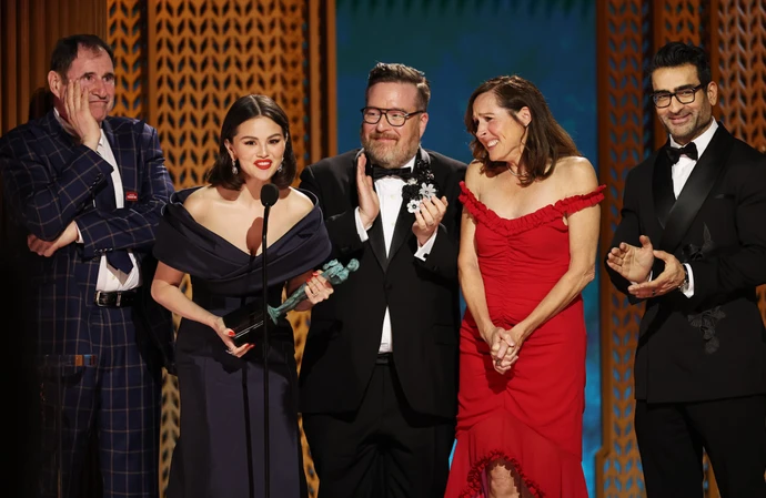 Only Murders in the Building cast accept their SAG Award