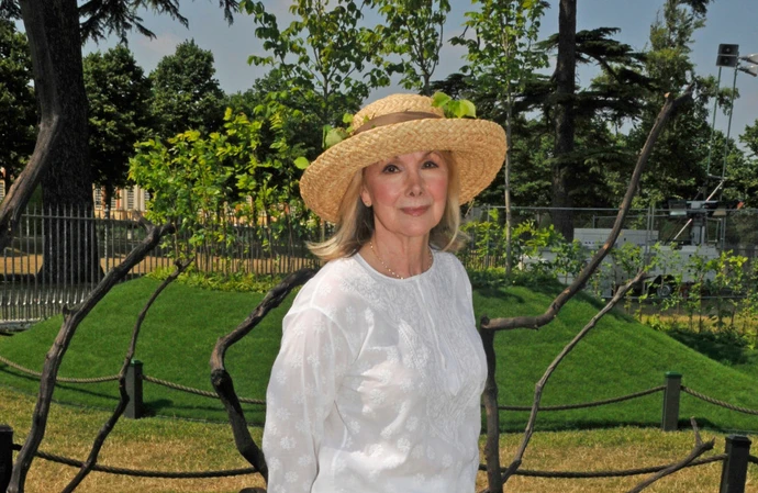 Susan Hampshire was mugged for her posessions