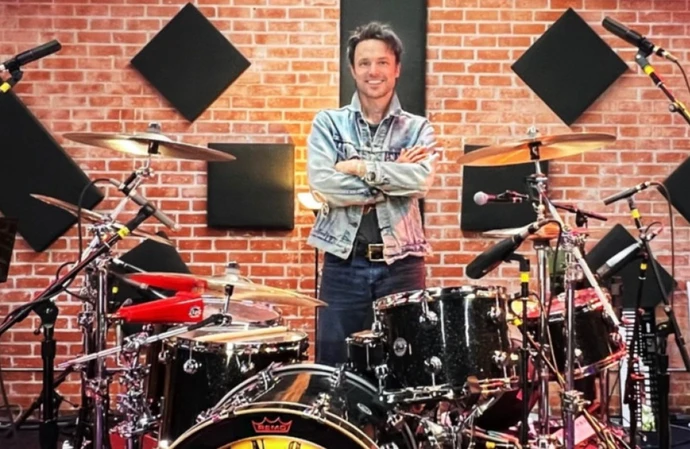 Isaac Carpenter is the new drummer of Guns N' Roses