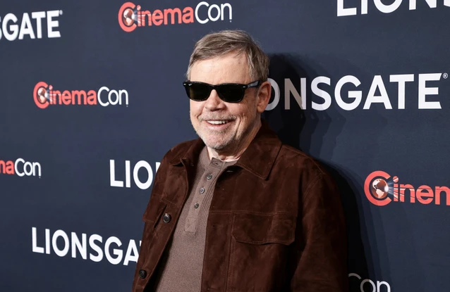 Mark Hamill considered leaving the US