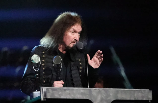 Les Binks, former Judas Priest and War drummer, has died aged 73