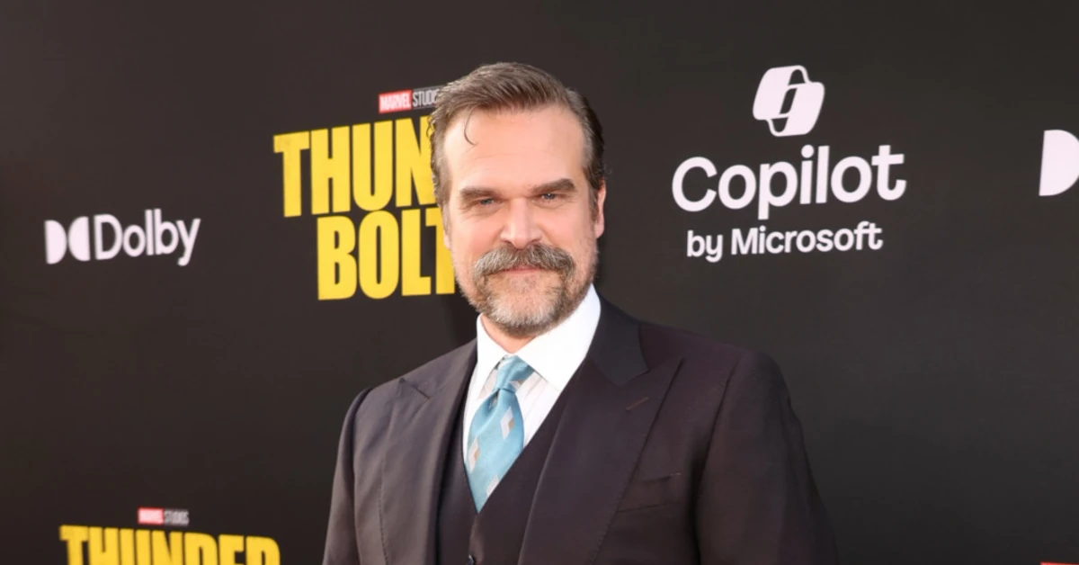 David Harbour Ungkap Kecemburuan pada Rekan Muda Stranger Things: Mereka Bisa Kentut di Depan Kamera