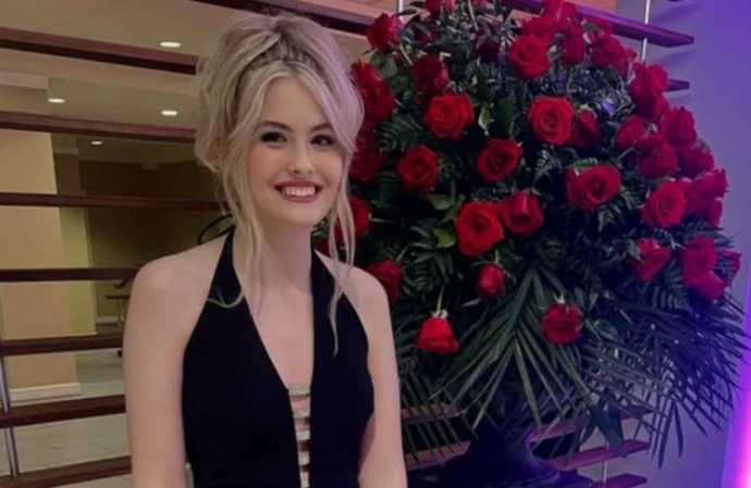 Anna Nicole Smith's daughter wore her late mother's dress to feel like she was 'getting a hug' from her