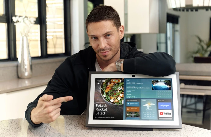 Joey Essex joins forces with Amazon to Smartify his home