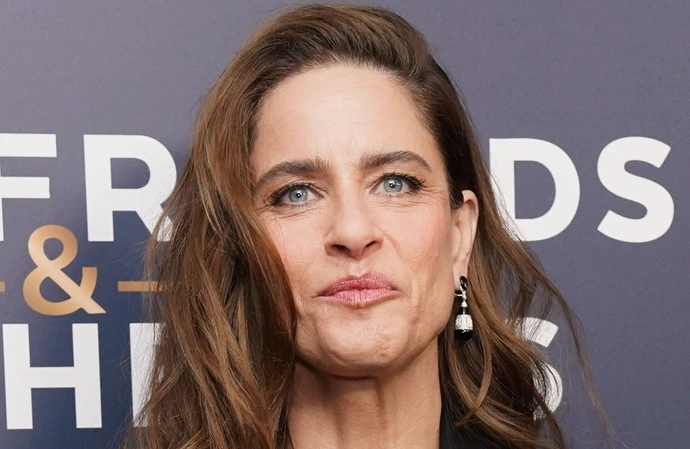 Amanda Peet once faked being a waitress to get a job at an Italian restaurant