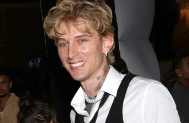 Machine Gun Kelly left the American Music Awards early