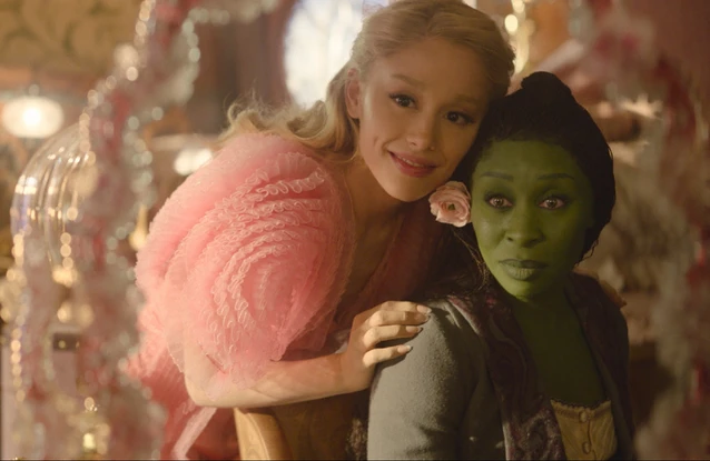 Red carpet crasher 'thanks' Ariana Grande as Cynthia Erivo's quick reactions go viral