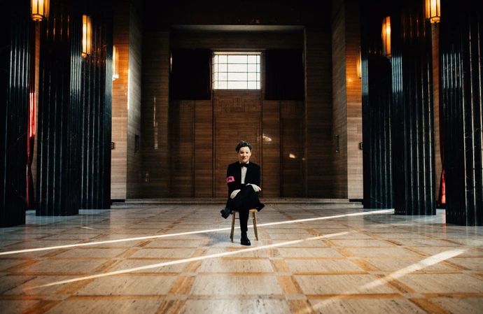 PRESIDENT unmasked the singer in the music video for new song Fearless and people are stunned it's not Charlie Simpson