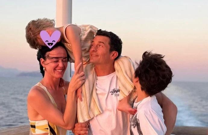 Orlando Bloom has broken his silence on his split from Katy Perry by posting a family snap with the singer