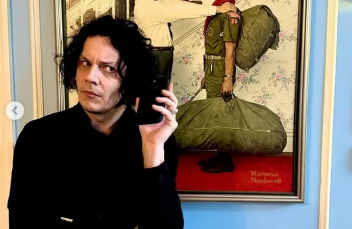 Jack White now owns a mobile phone