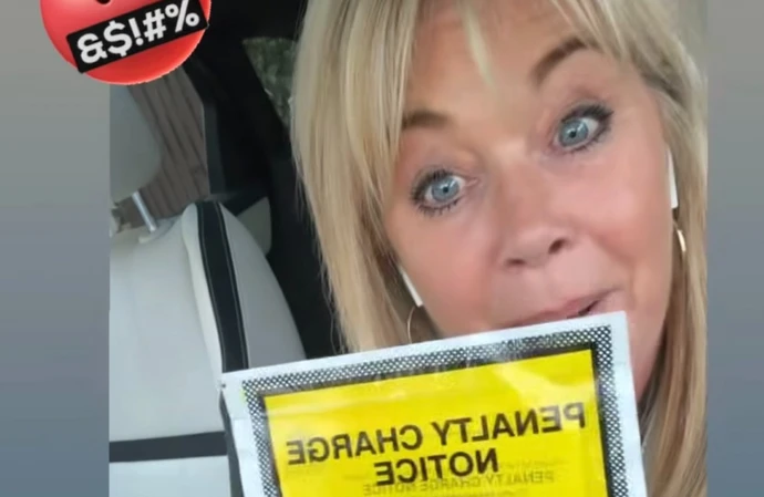 Lucy Alexander and her parking ticket /© Instagram