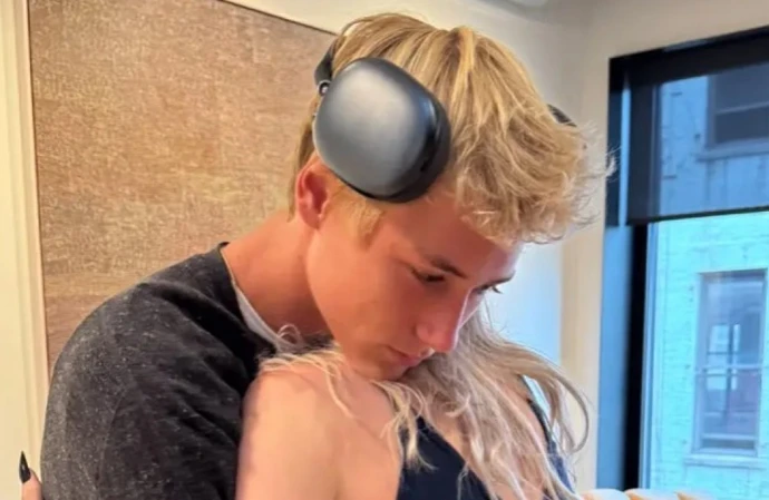 Naomi Watts tearfully broke down as her son headed off to college
