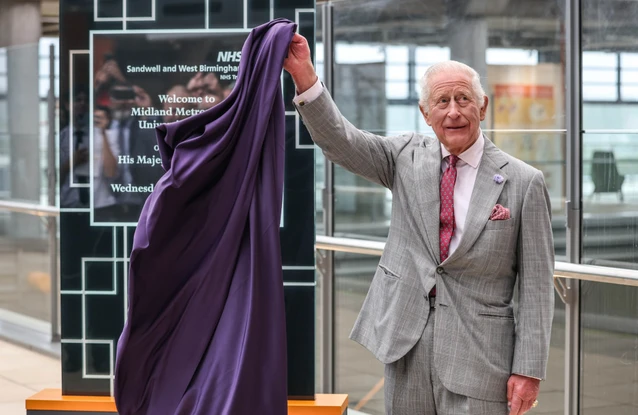 King Charles opens the Midland Metropolitan University Hospital