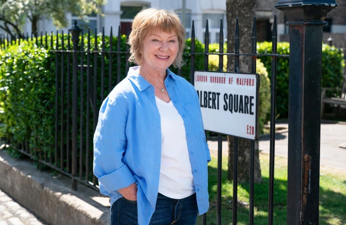 Karen Henthorn as Julie Bates