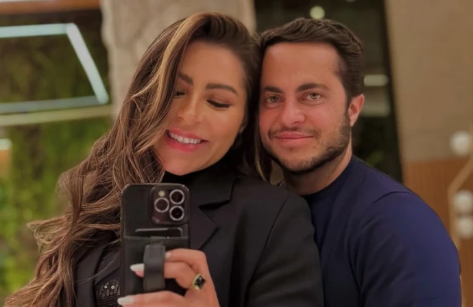 Andressa Ferreira e Thammy Miranda comemoraram a segunda gravidez com um ensaio fotográfico