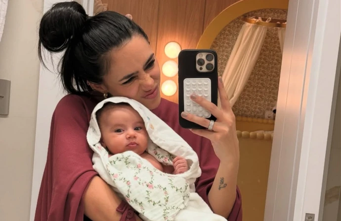 Bruna Biamcardi compartilja novas fotos ao lado das filhas Mavie e Mel.