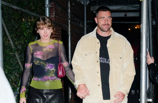 Travis Kelce wrote a romantic letter for Taylor Swift