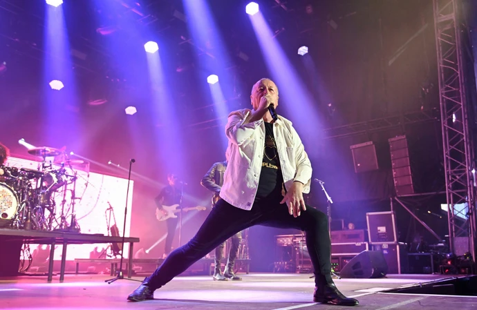 Jim Kerr and Simple Minds continue to appeal