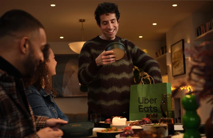 Nick Grimshaw has teamed up with Uber Eats and Mowgli to encourage families to talk more at Christmas, after new research showed most of Gen Z are distracted by tech during dinner